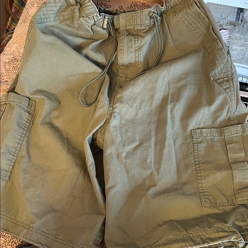 Aeropostle Olive Green Cargo Shorts Size Small